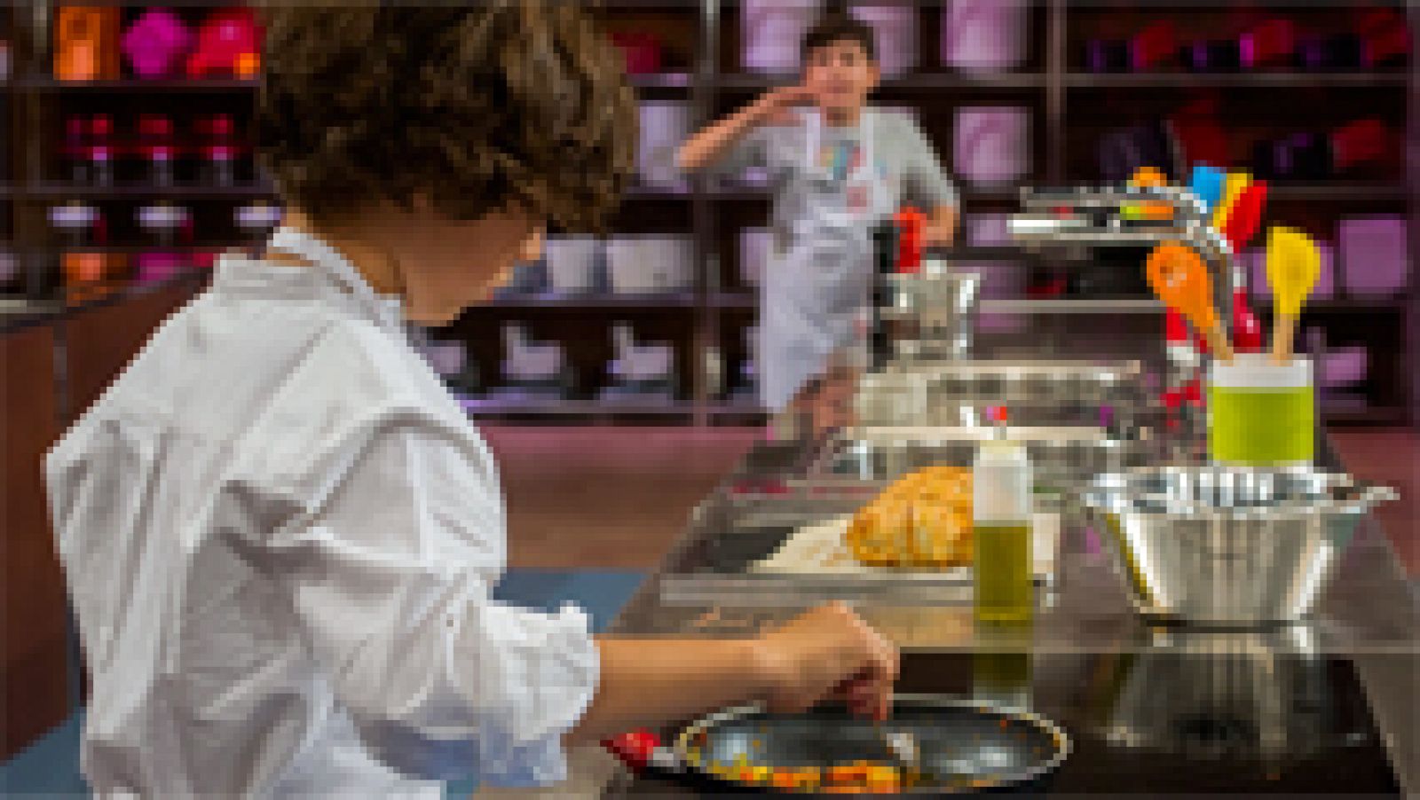 MasterChef Junior 2 - El chef Guillermo y "su pinche" Mauro