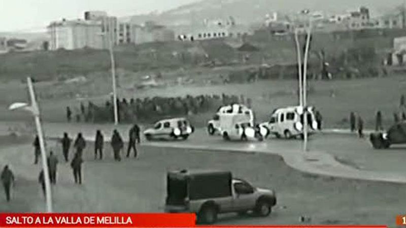 Catorce inmigrantes entran en Melilla tras saltar la valla fronteriza