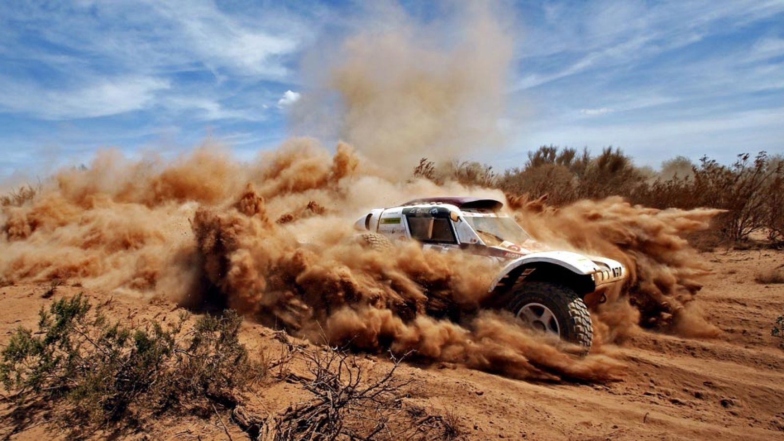 El enviado especial de TVE al Dakar, Jesús Cebrián, nos trae la historia de Albert Llovera. El piloto andorrano es todo un ejemplo de superación.