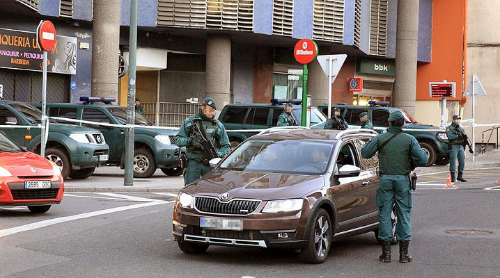 Informativo 24h - Dieciséis detenidos en una operación contra el 'frente de cárceles' de ETA
