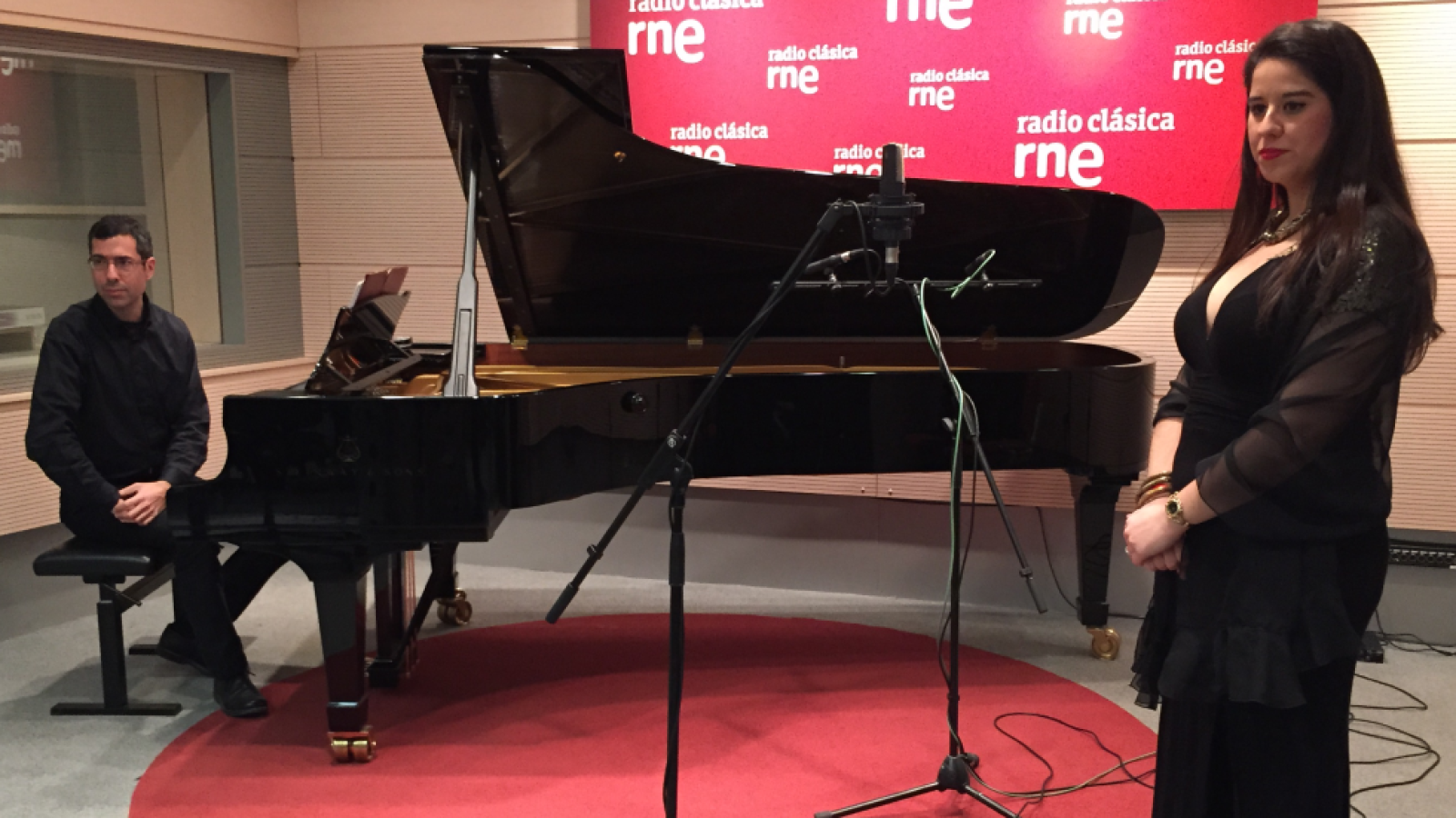 María del Mar Machado y José Manuel Sánchez - Ver ahora