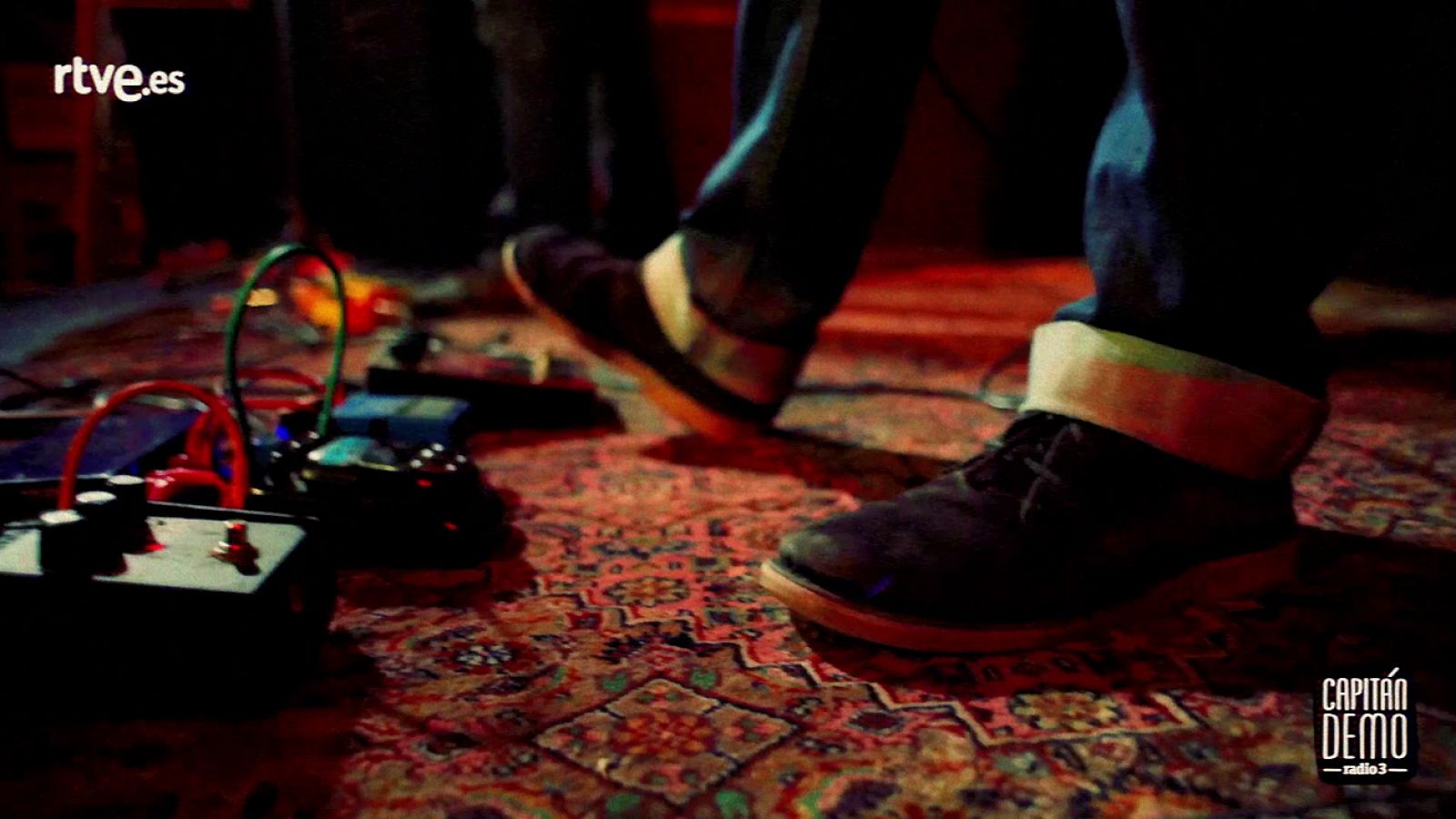 Alborotador Gomasio - Todos mis huesos (Presión Sonora) - Ver ahora