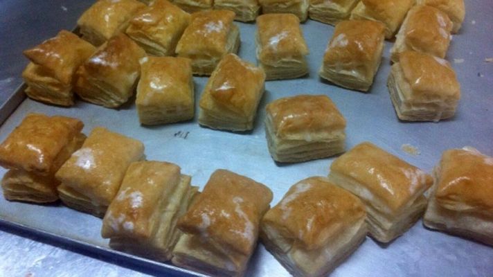 Aquí la Tierra - Los sabrosos Miguelitos de la Roda