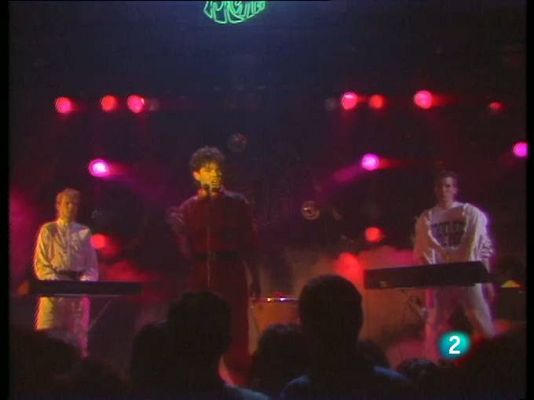 Cachitos de hierro y cromo - 'Forever young', de Alphaville