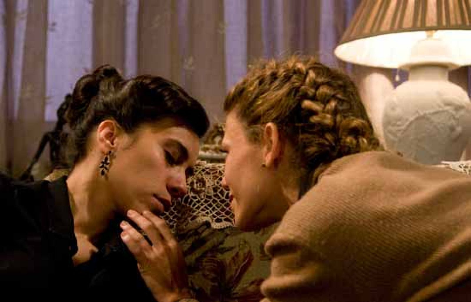 Amar - Avance del capítulo 14 - Amar en tiempos revueltos | Ver