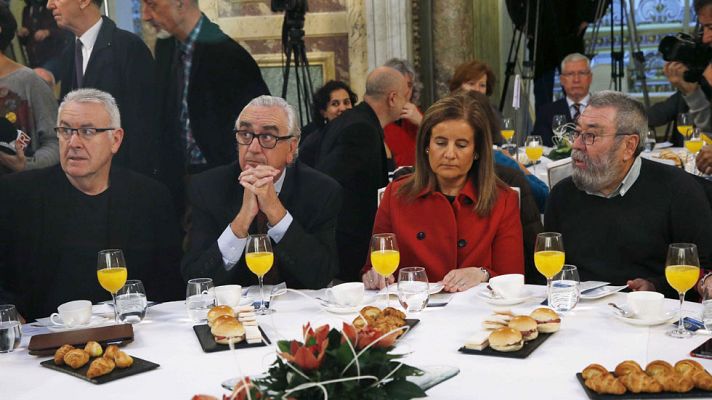 Telediario 1 - Ya se puede solicitar la nueva ayuda de 426 euros