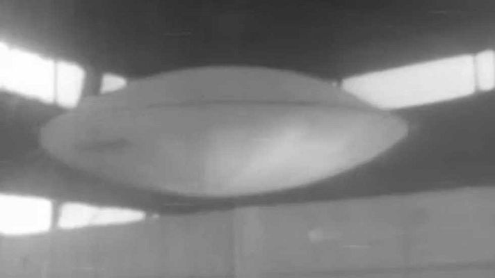 Más allá - Ovni (V)