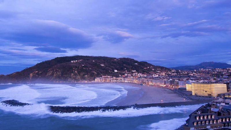 Nuboso o cubierto con lluvias en el extremo norte peninsular