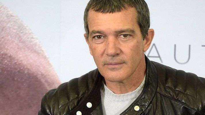 La mañana - Banderas siempre con Melanie