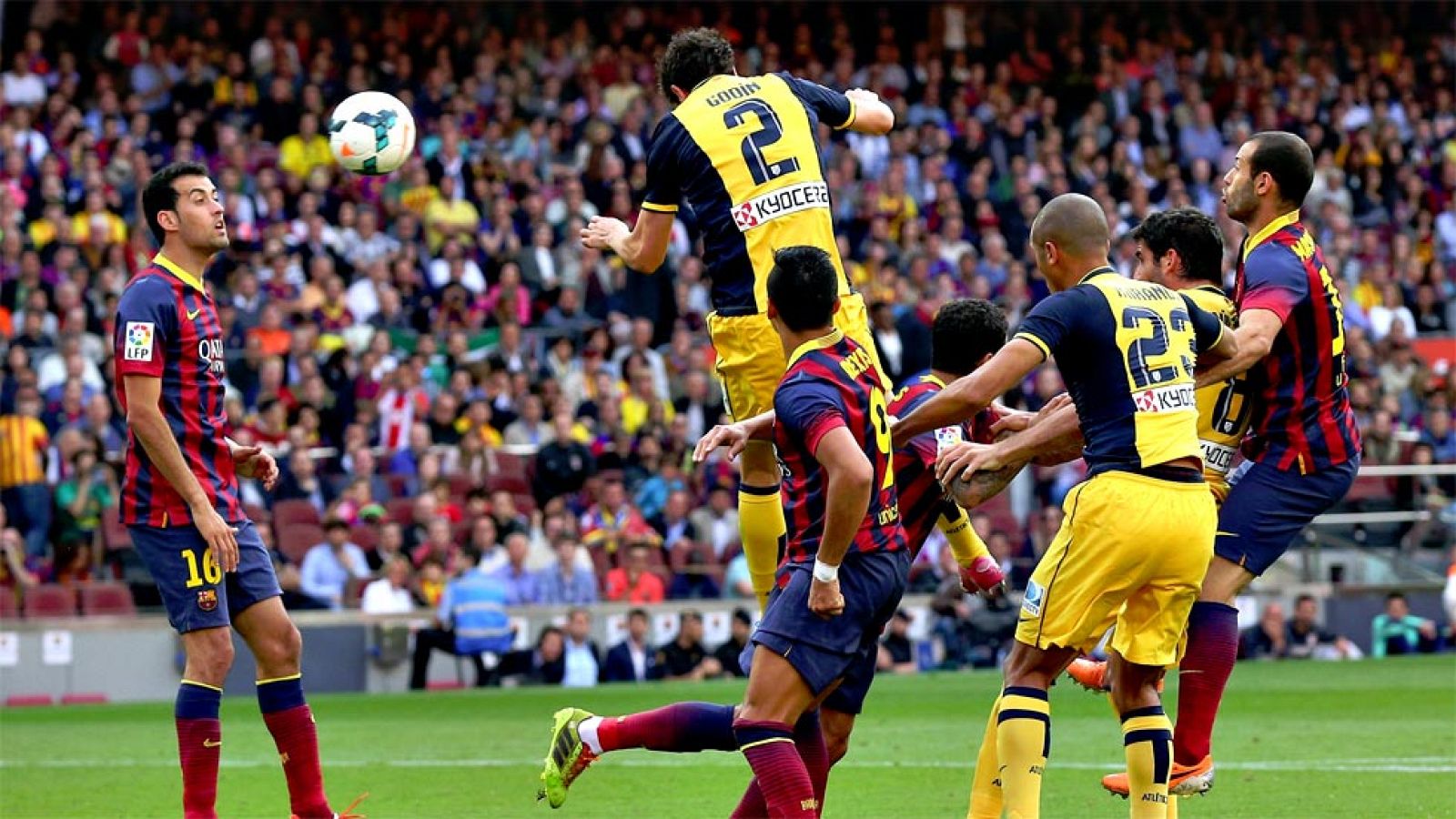 Si algo han caracterizado a los choques entre culés y colchoneros son los goles y la emoción. Además, la vuelta de Fernando Torres a uno de sus estadios preferidos asegura el morbo.