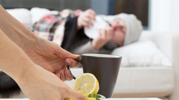 Telediario 1 - Los casos de gripe se triplican en una semana