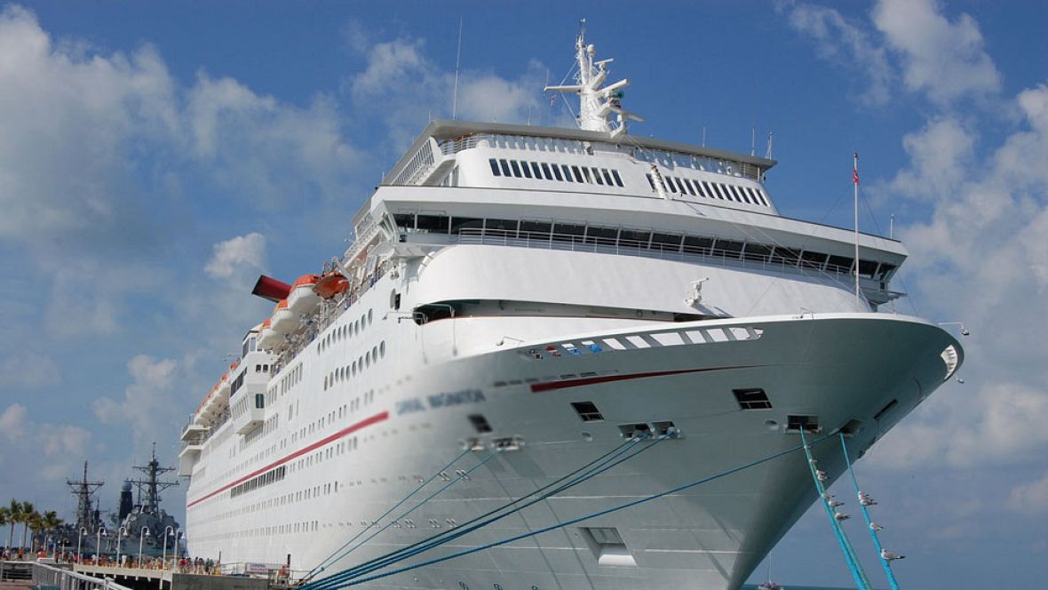 espa09a recibe casi 65 millones de turistas en