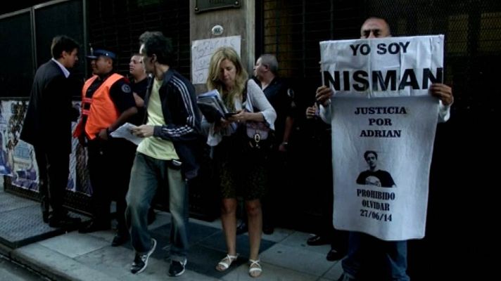 Telediario 1 - El periodista argentino que publicó la muerte de Nisman abandona el país
