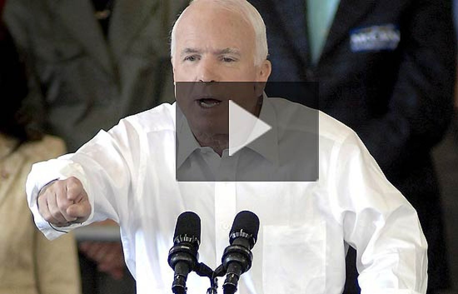 McCain deja la campaña electoral para centrarse en el debate sobre la crisis