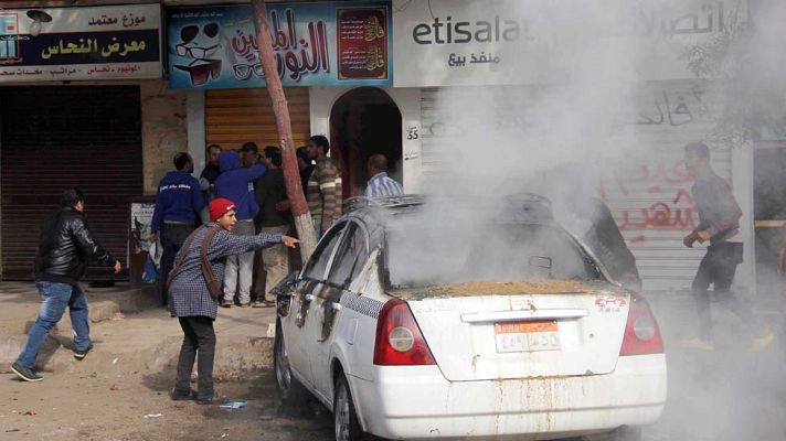 Telediario 1 - Protestas en las principales ciudades de Egipto