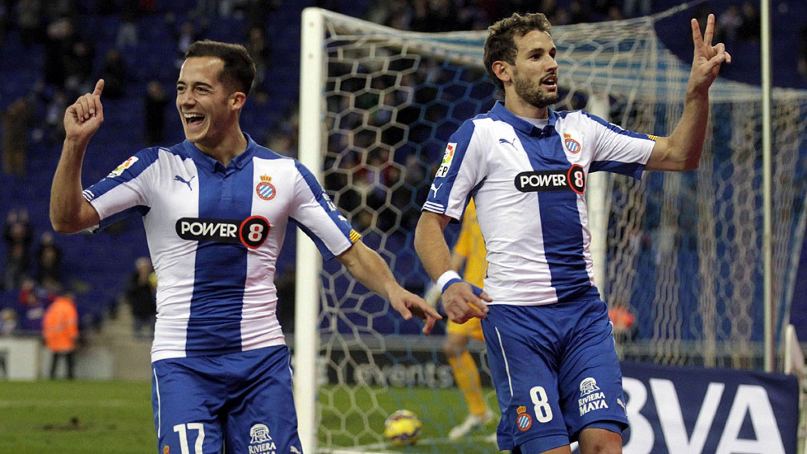El Espanyol sigue imparable y ha endosado un contundente 3-0 al Almería con doblete de Stuani y sentencia de Caicedo.