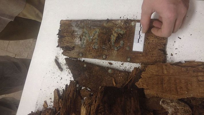 Informativo 24h - Hallan las iniciales M.C en un nicho de la cripta donde se busca a Cervantes