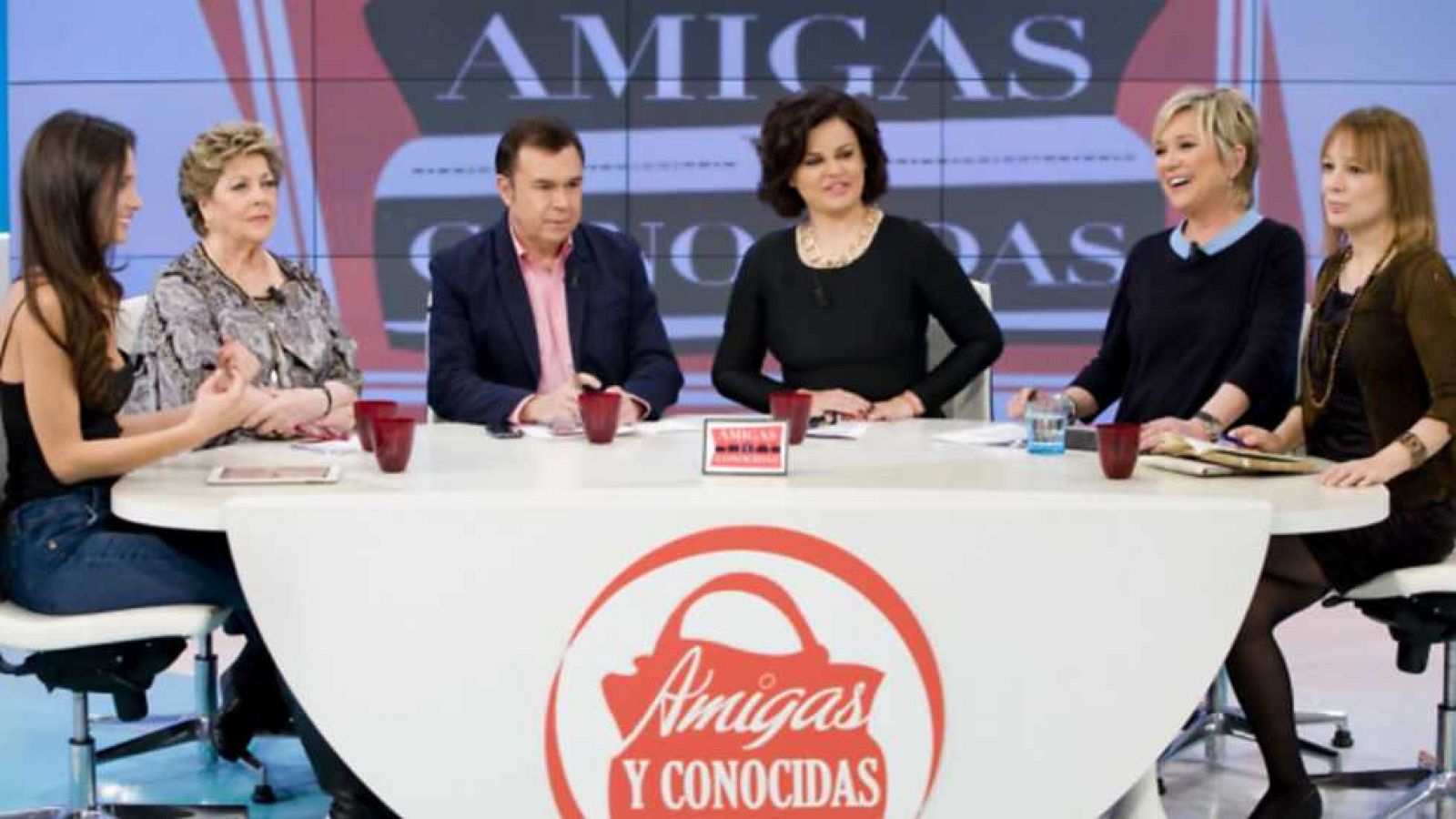 Amigas y conocidas - 26/01/15 - ver ahora