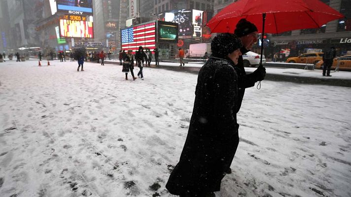 Telediario 1 - Llega un temporal de nieve a Nueva York