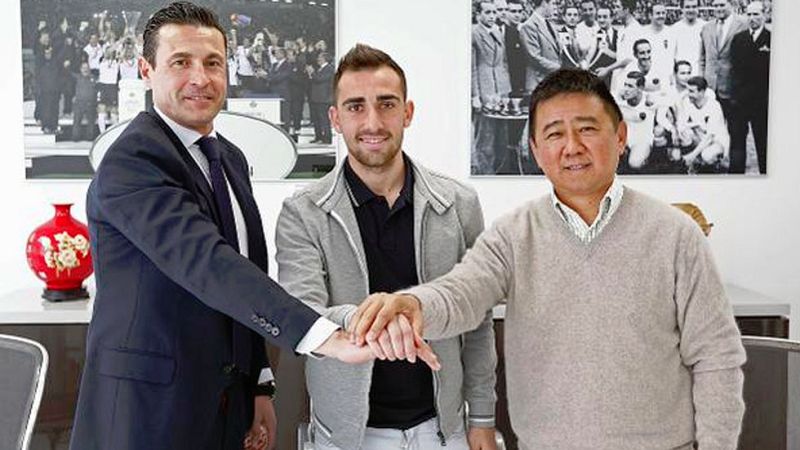 Alcácer renueva con el Valencia hasta 2020 | Ver