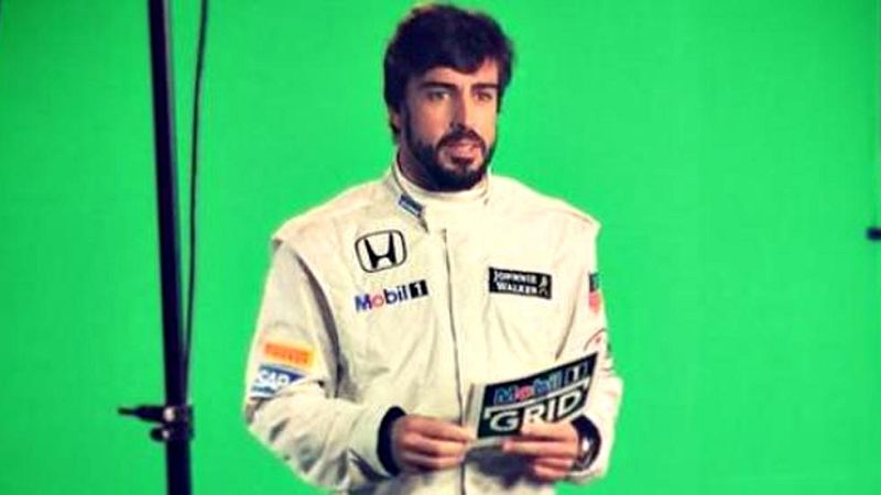 La escudería británica ha hecho pública la primera imagen de Fernando Alonso con el mono blanco de cara a la próxima temporada en la Fórmula 1.
