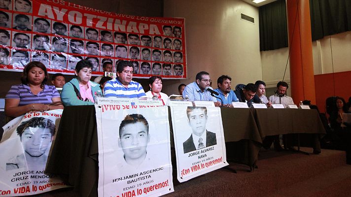 Telediario 1 - El fiscal general mexicano confirma que los 43 estudiantes desaparecidos fueron asesinados