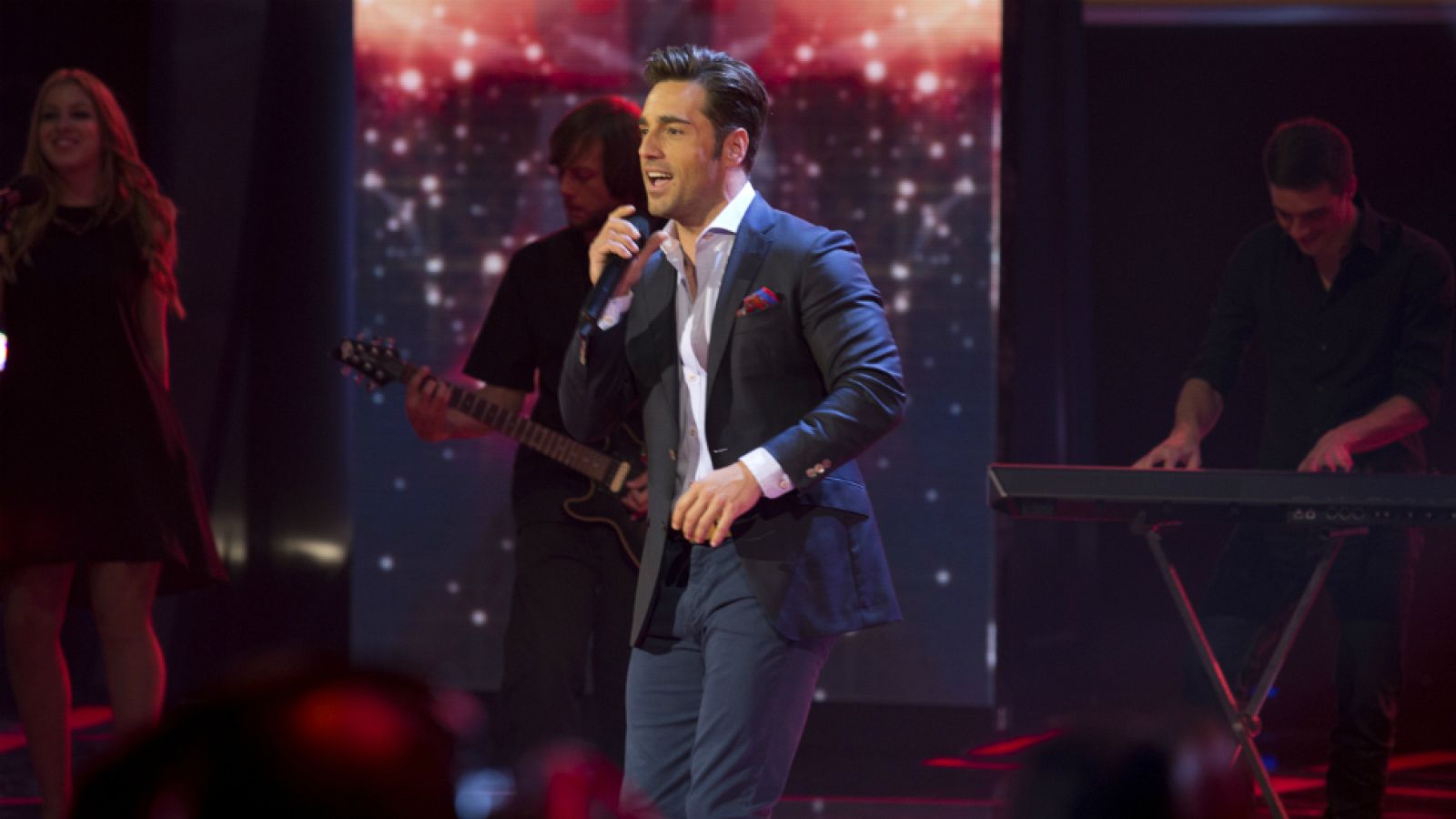 Hit-La Canción- 'Feliz' de Bustamante en 'Hit-La Canción'