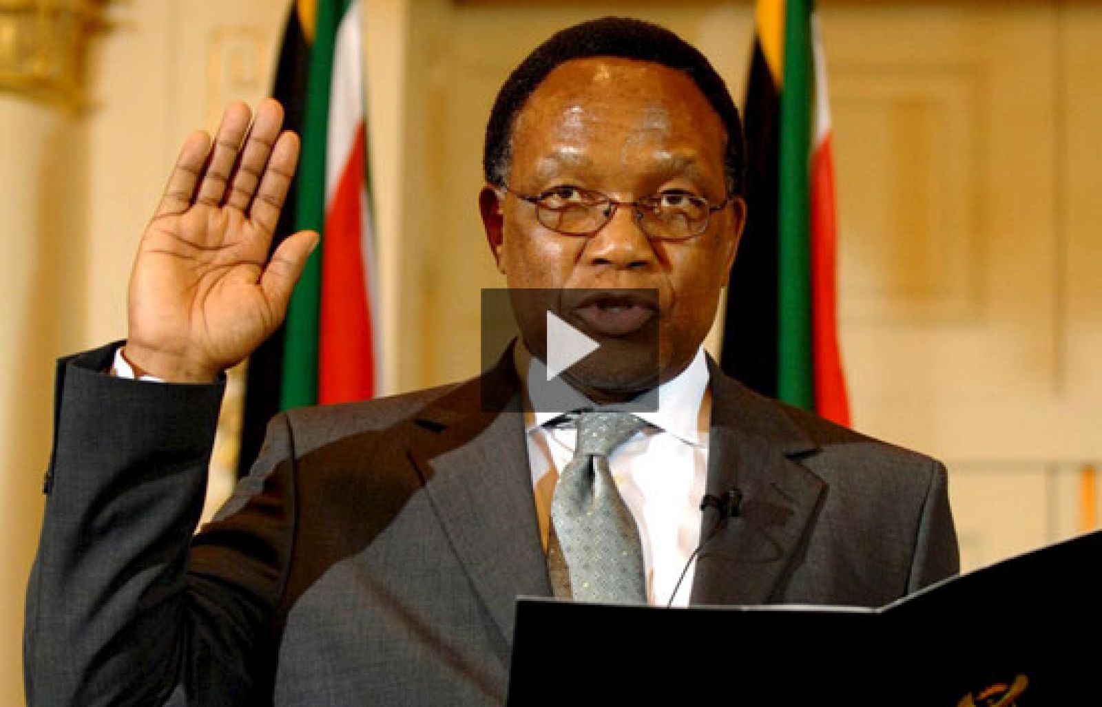 Kgalema Motlanthe es el nuevo Presidente de Sudáfrica | Ver