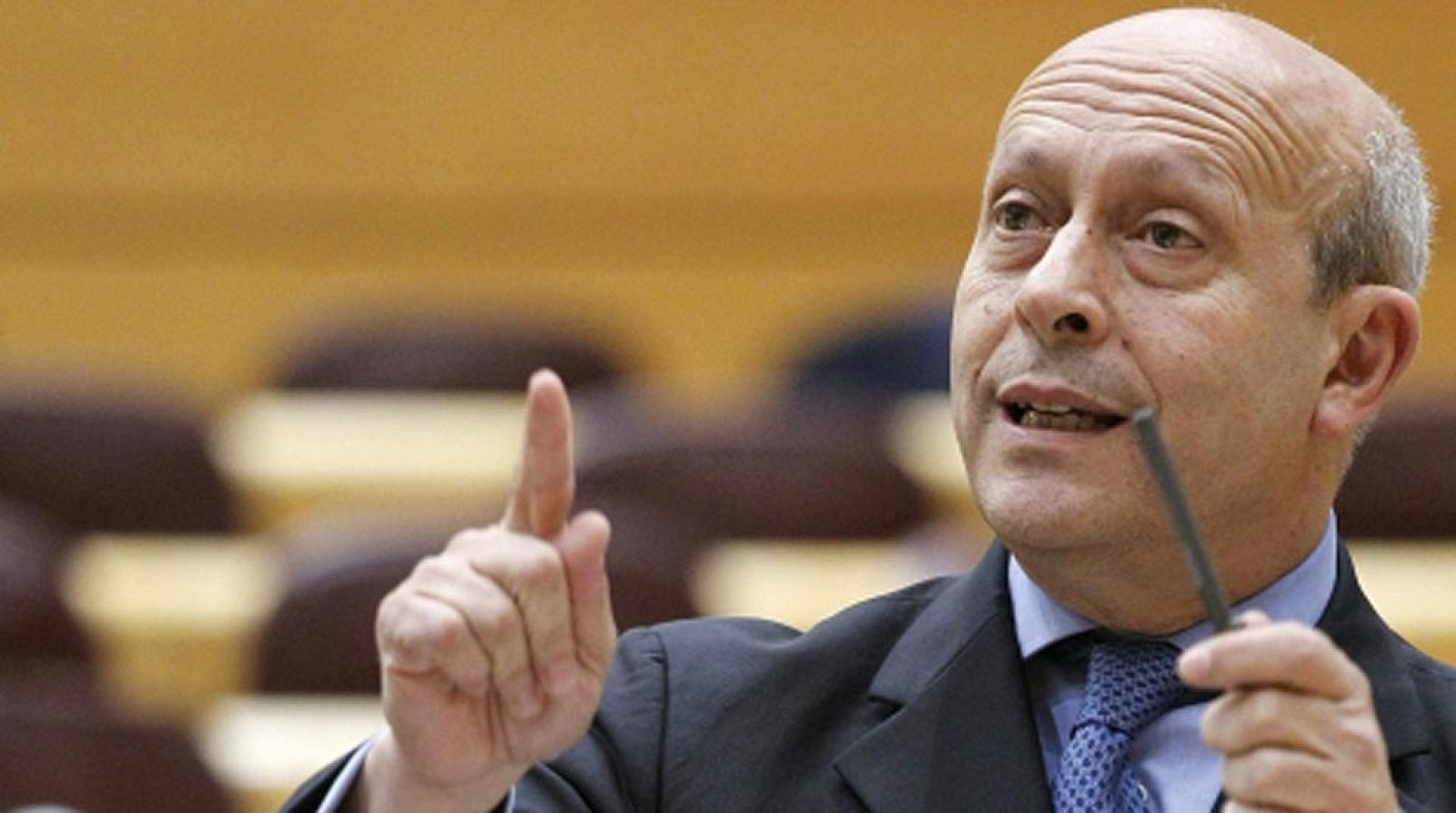 El Gobierno defiende los grados de tres años porque las familias "ahorrarán 150 millones" - Informativo 24h | Ver