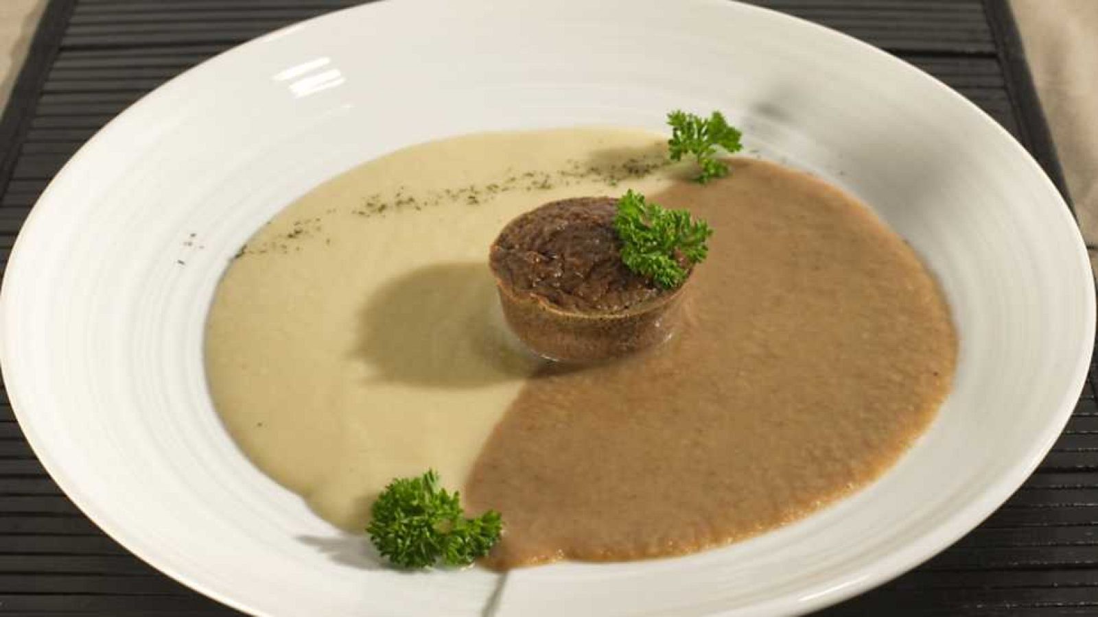 Cocina con Sergio - Crema de alubias con pastel de morcilla - ver ahora