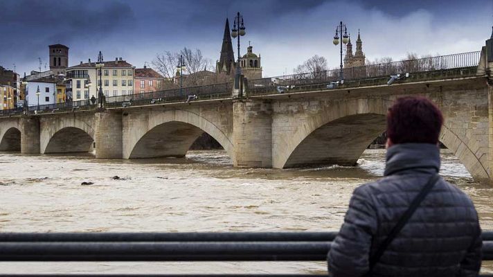 Telediario 1 - El temporal de lluvia y nieve tiene en alerta 34 provincias