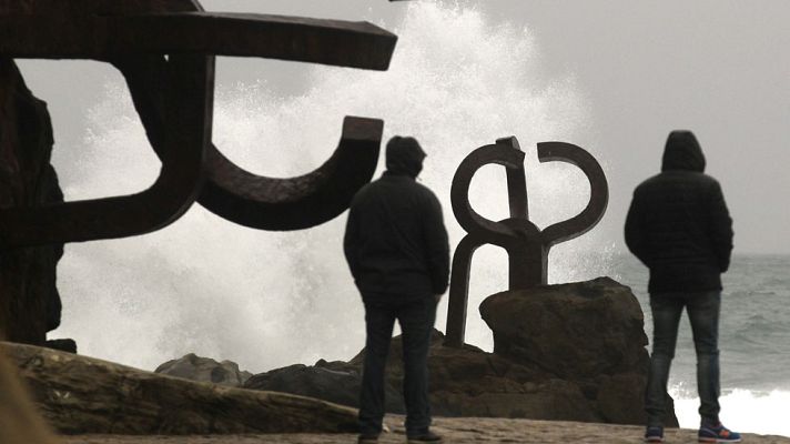 El tiempo - Viento fuerte en gran parte del país y lluvias en el Cantábrico