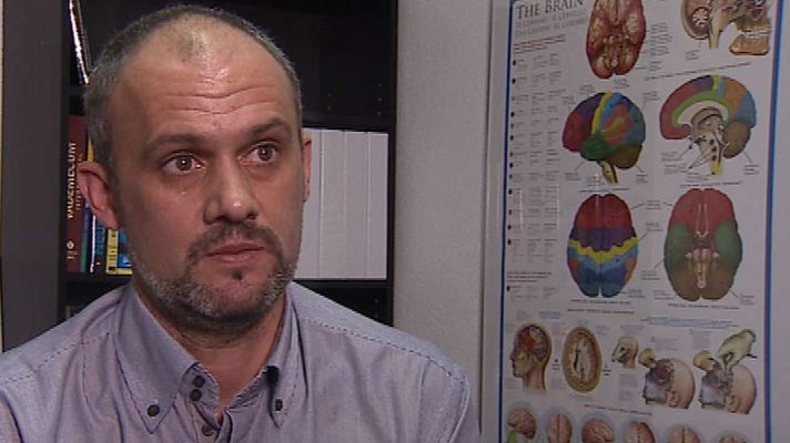 Telediario 1 - El esfuerzo de las mujeres en el parto puede producir daños