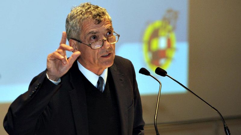 El Consejo Superior de Deportes (CSD) ha reiterado hoy su invitación a la Federación Española de Fútbol (RFEF) para que abandone "la actitud de confusión emprendida" y acepte las obligaciones que le impone la legislación española del deporte.