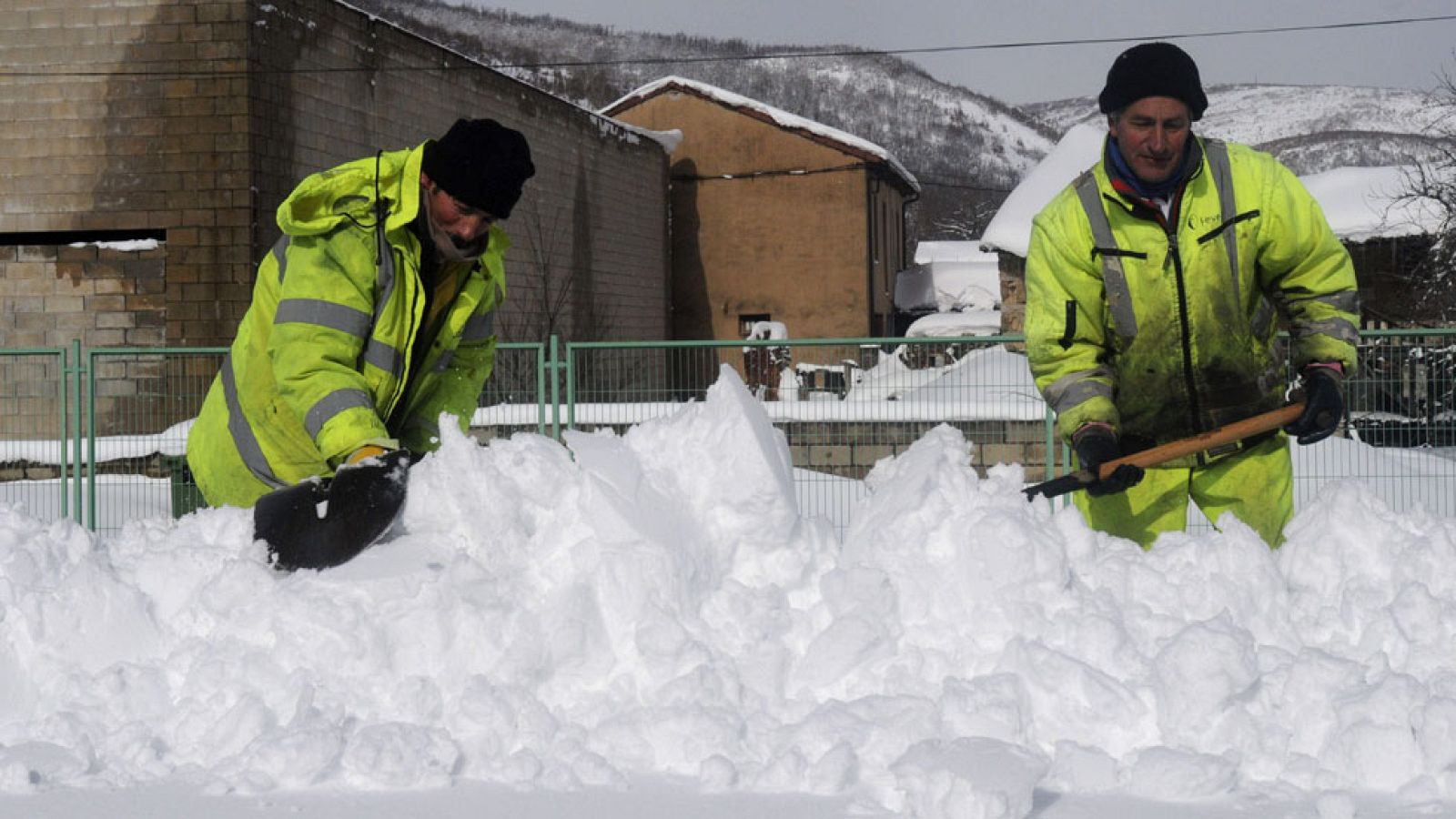 Nuboso con nevadas en cotas bajas y heladas en casi toda la península - El tiempo | Ver