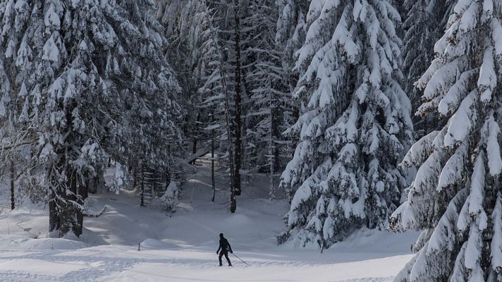 El tiempo - Nuboso con nevadas en cotas bajas y heladas en casi toda la península