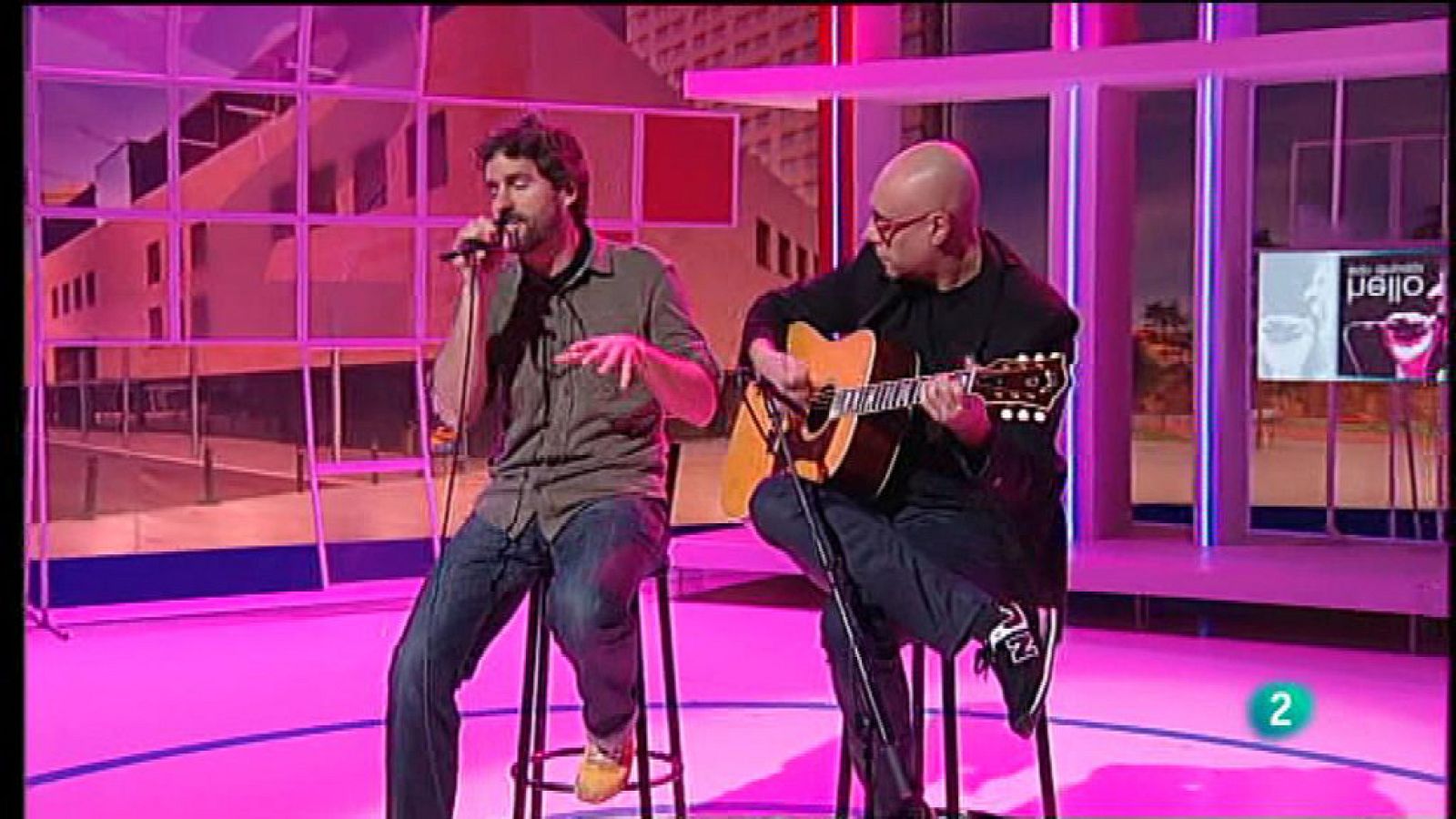 Para Todos La 2 - Actuación: Edu Quindós, "Long Time"