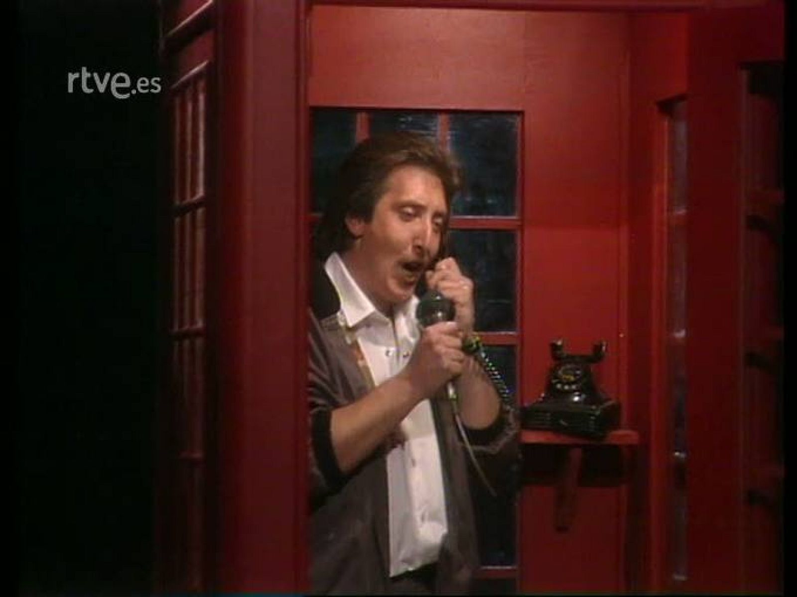 Junco canta ¡Hola, mi amor!...