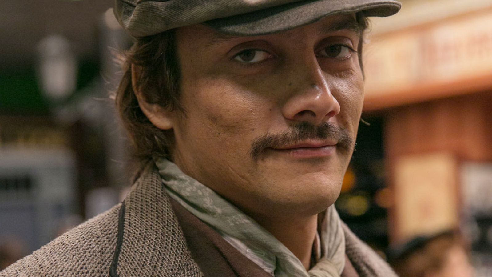 Víctor Ros - ¿Qué tienen en común Luis y Daniel Holguín?