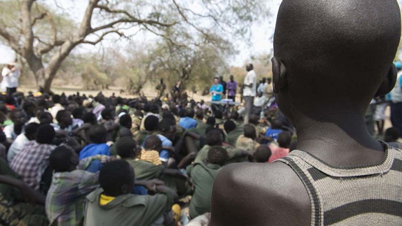 Niños entrenados para matar y morir por el Estado Islámico | Ver
