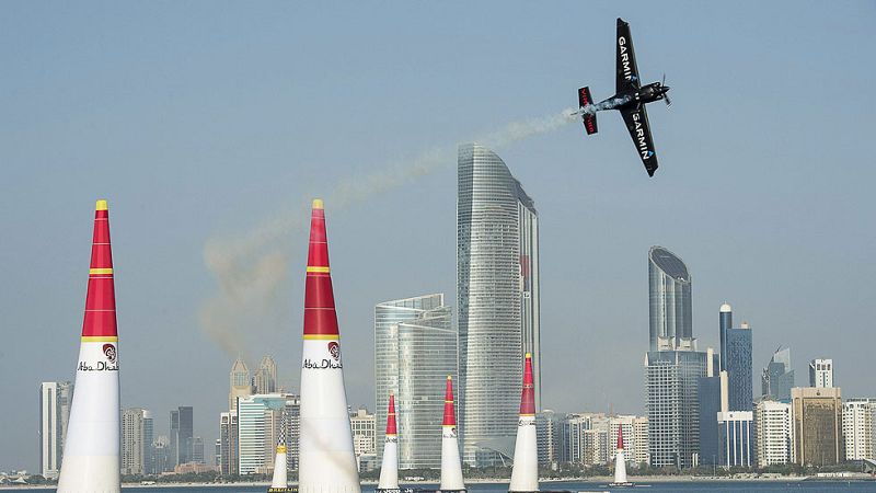 El Air Race de Abu Dabi, una prueba para los pilotos más rápidos del mundo