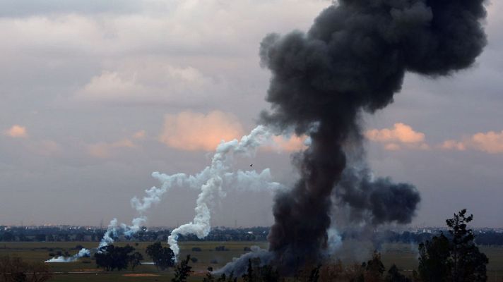 Telediario 1 - Egipto bombardea posiciones del EI en Libia