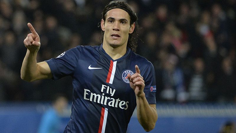 Un cabezazo picado de Edinson Cavani otorgó al PSG el empate a uno contra el Chelsea en el choque de ida de octavos de final de la Champions.