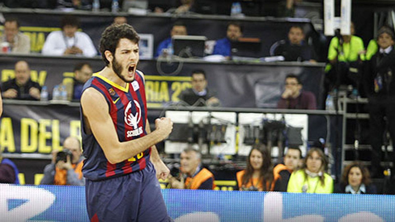 El Barça se lleva el duelo intenso de cuartos ante el Valencia (85-80) | Ver