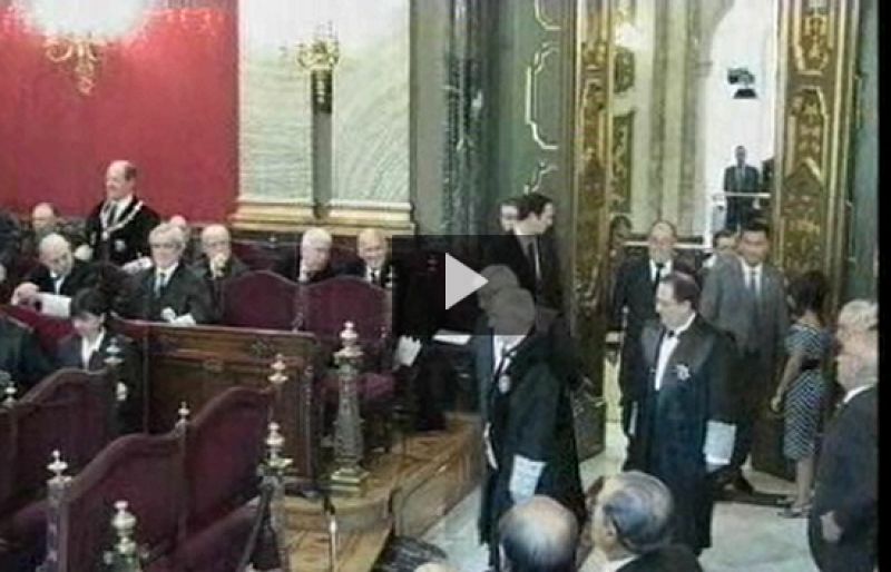 Carlos Dívar ha tomado posesión de su cargo como presidente del Supremo y del Poder Judicial | Ver