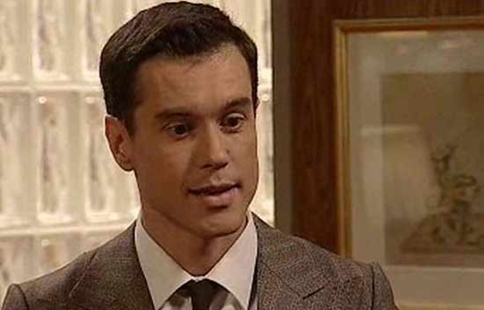 Amar - José María despide a Pedro - Amar en tiempos revueltos | Ver