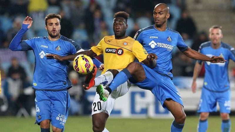 El Getafe ha cuajado un gran partido ante el Espanyol, ha ganado 2-1 al ritmo de Pablo Sarabia y Jorge Sammir, y ha sumado tres puntos muy importantes para alejarse de los puestos de descenso y frenar la euforia del rival. Ambos jugadores dieron una