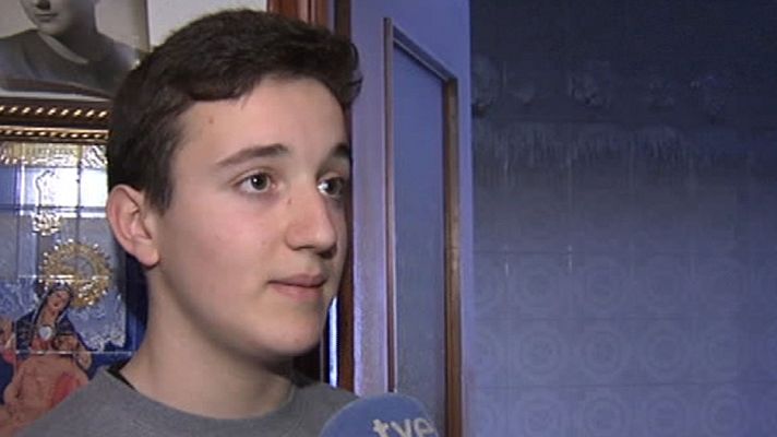 Telediario 1 - Un menor de trece años salva a sus abuelos después de apagar un incendio en casa