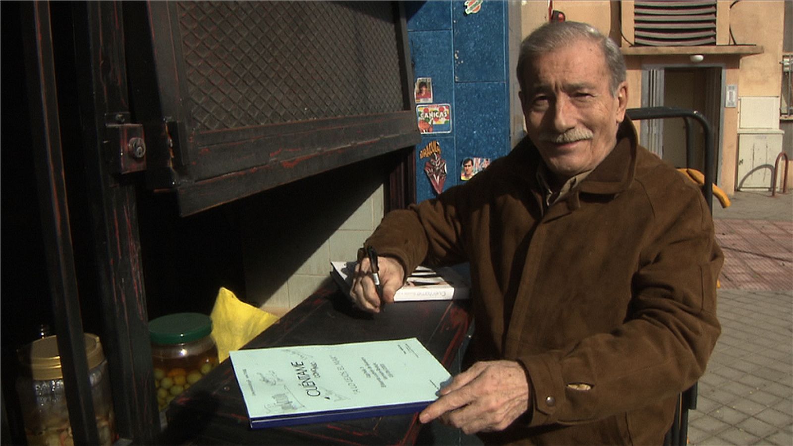 Participa en #SiempreDesi y gana su primer guion en Cuentame firmado por sus compañeros