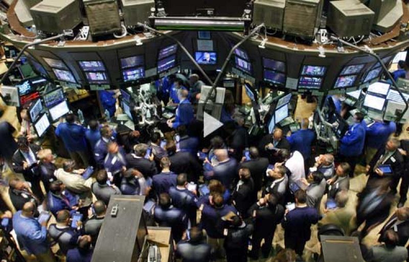 La bolsa de Nueva York reacciona con fuertes bajadas al rechazo del plan de rescate